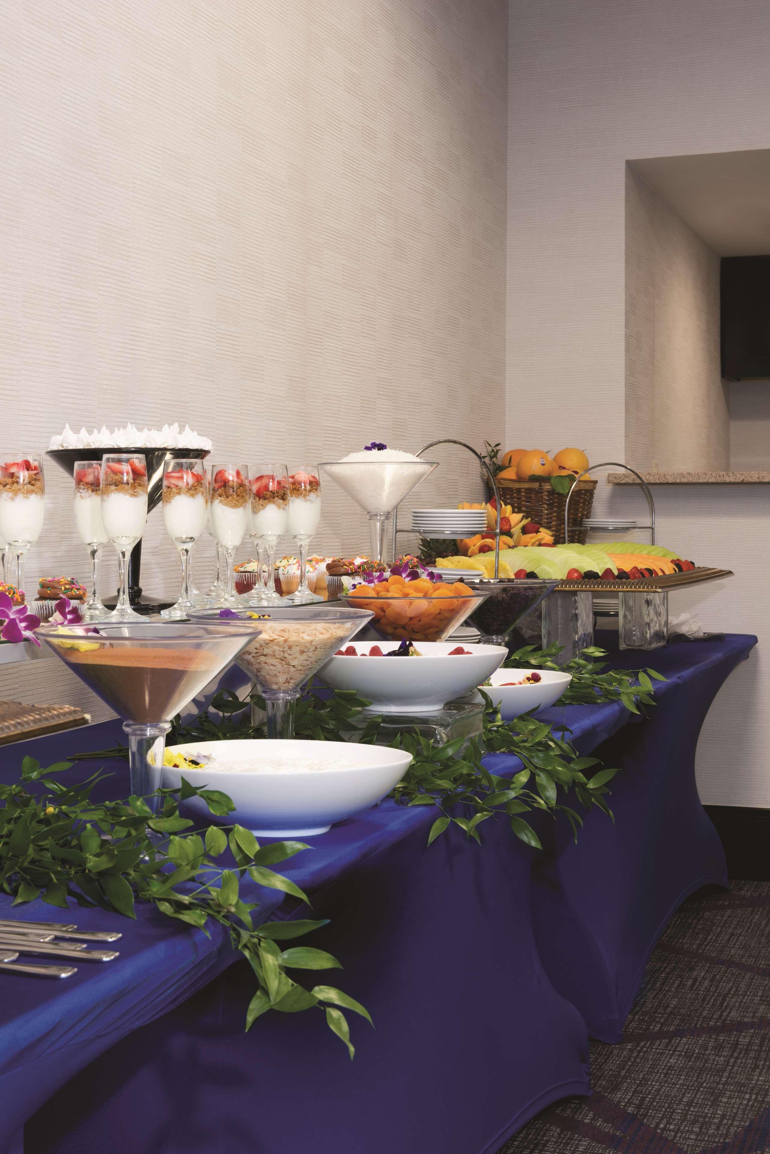 Hotel Hilton Long Island/Huntington Melville Restaurace fotografie